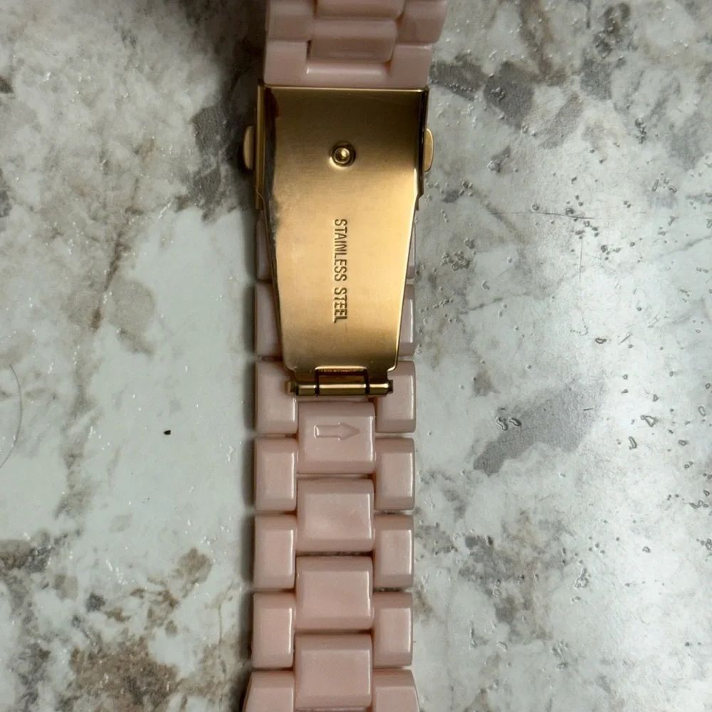 Protector and Band for Smartwatch Rose Gold with Pink Band
